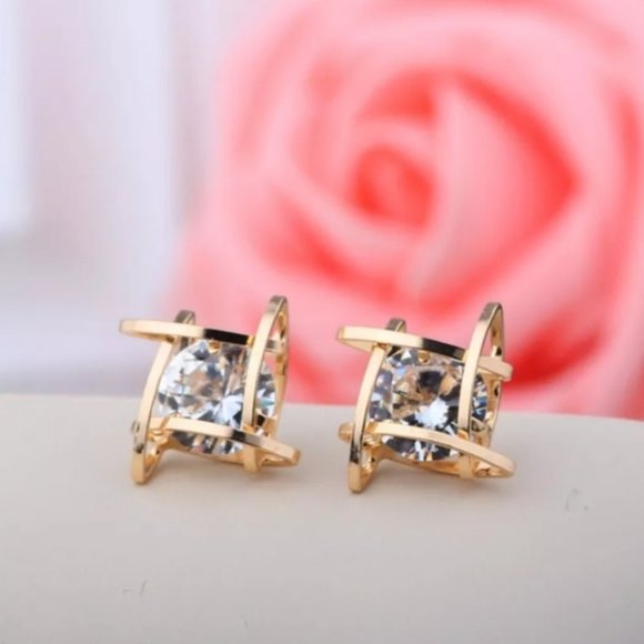 NEW Round Solitaire Caged Diamond Stud Earrings - Picture 7 of 12
